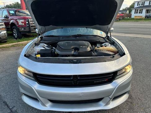 Used 2020 Dodge Charger SXT w/ Leather Interior Group RWD image 23