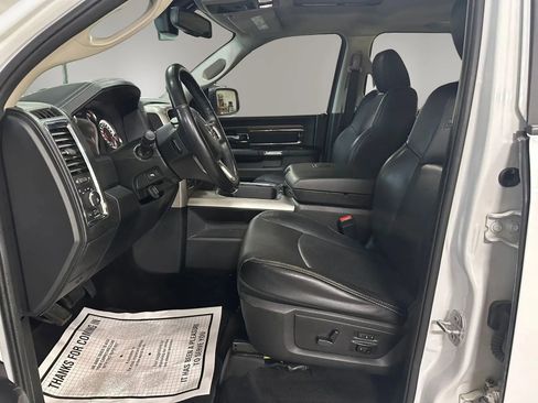 Used 2017 RAM 1500 Laramie w/ Convenience Group AWD/4WD image 9