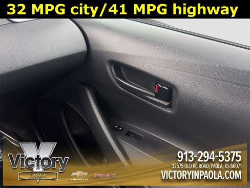 Used 2025 Toyota Corolla LE image 17