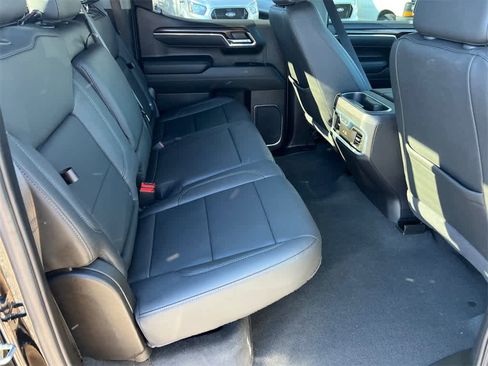 Used 2024 GMC Sierra 1500 SLT w/ SLT Premium Plus Package image 14