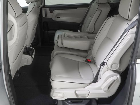 New 2026 Honda Odyssey Touring image 53