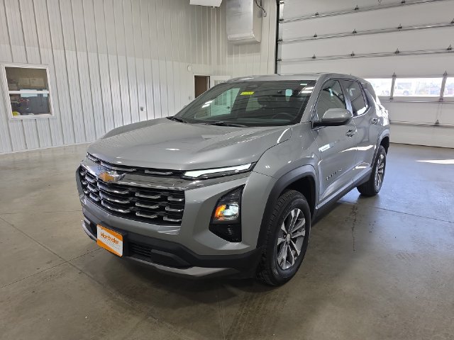 Used 2026 Chevrolet Equinox LT AWD/4WD image 4