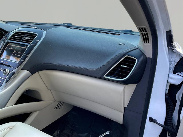 Used 2019 Lincoln Nautilus FWD image 27