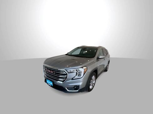 Used 2024 GMC Terrain SLT image 4