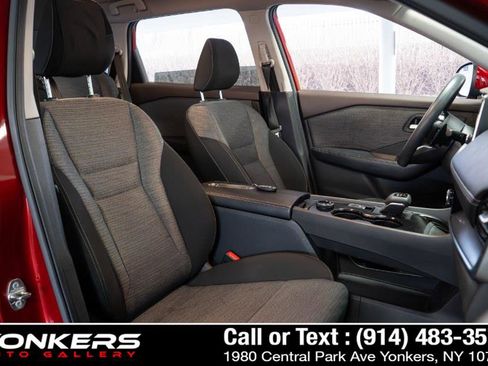 Used 2022 Nissan Rogue SV AWD/4WD image 48