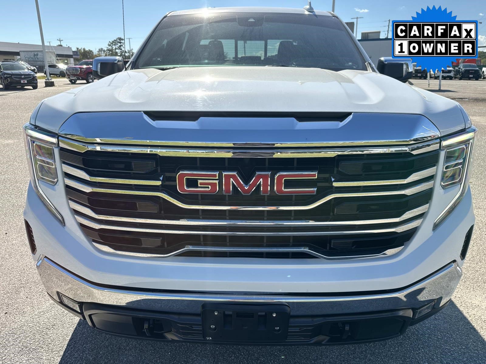 Used 2023 GMC Sierra 1500 SLT w/ SLT Premium Package AWD/4WD image 9