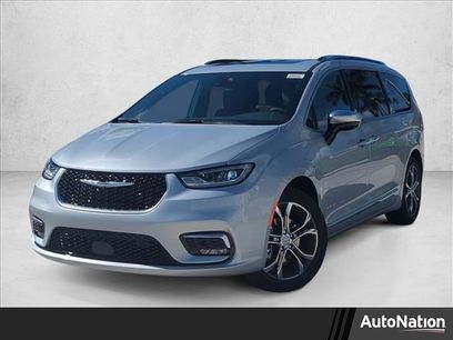 New 2026 Chrysler Pacifica Pinnacle