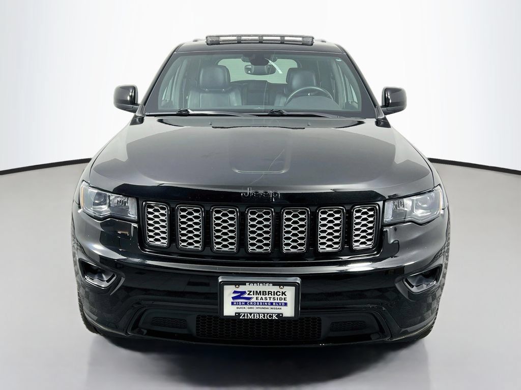Used 2018 Jeep Grand Cherokee Altitude AWD/4WD image 2