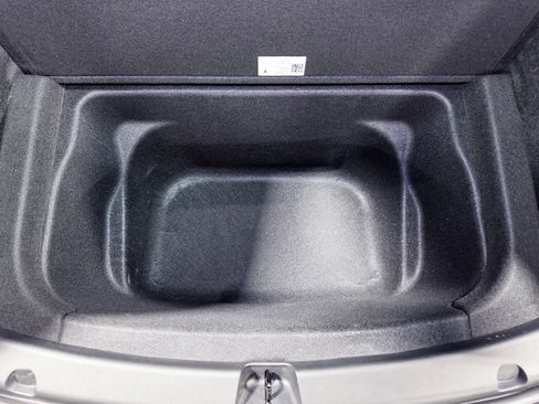 Used 2022 Tesla Model Y Performance image 28