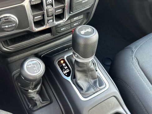Used 2021 Jeep Wrangler Unlimited Sport AWD/4WD image 19