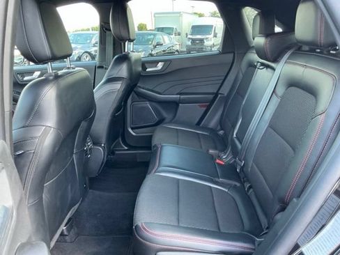 Used 2025 Ford Escape ST-Line FWD image 15