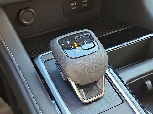 New 2026 Nissan Pathfinder SV image 9