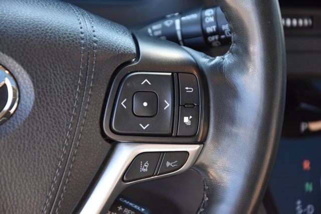 Used 2019 Toyota Sienna Limited Premium FWD image 24