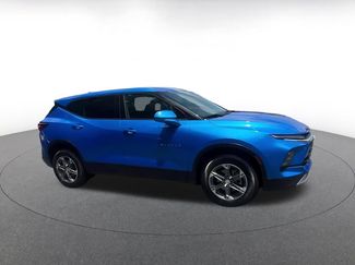 Used 2025 Chevrolet Blazer LT FWD video 2
