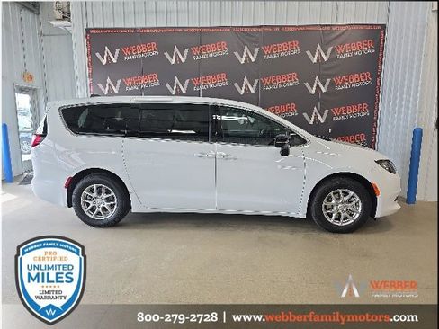 New 2026 Chrysler Voyager LX FWD image 3