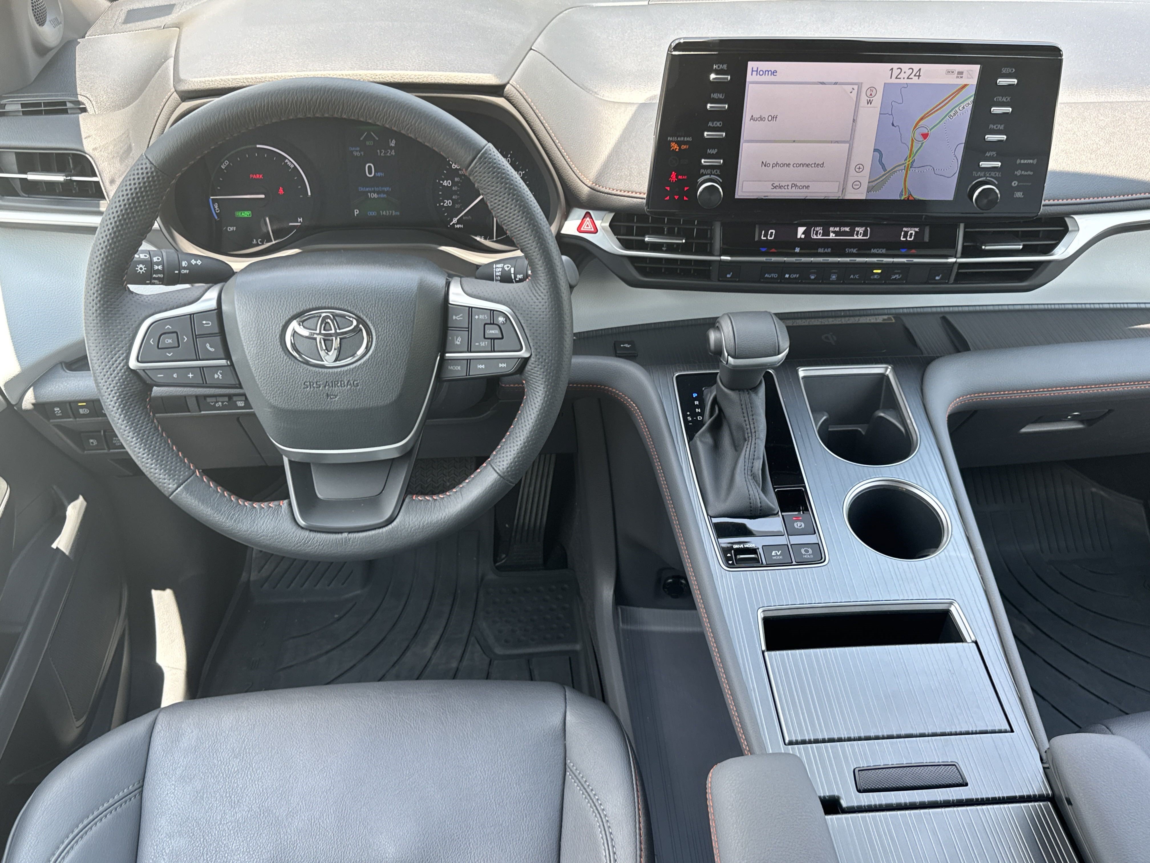 Used 2024 Toyota Sienna XSE w/ XSE Plus Package FWD image 24