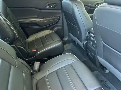 Used 2023 GMC Acadia Denali w/ Denali Ultimate Package AWD/4WD image 19