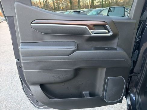 Used 2025 GMC Sierra 1500 SLT image 23