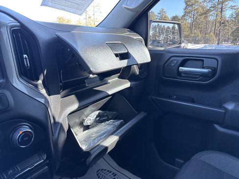 Used 2022 Chevrolet Silverado 1500 Custom Trail Boss w/ Safety Confidence Package image 29