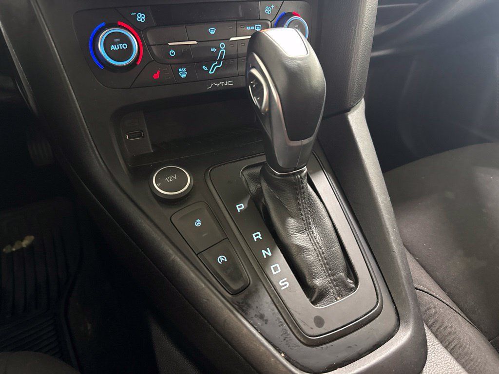 Used 2016 Ford Focus SE FWD image 24