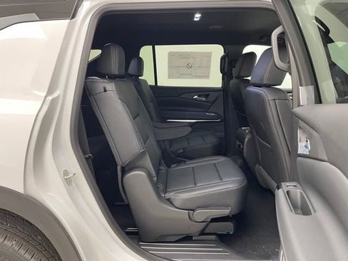 New 2026 Chevrolet Traverse LT w/ Midnight/Sport Edition AWD/4WD image 14