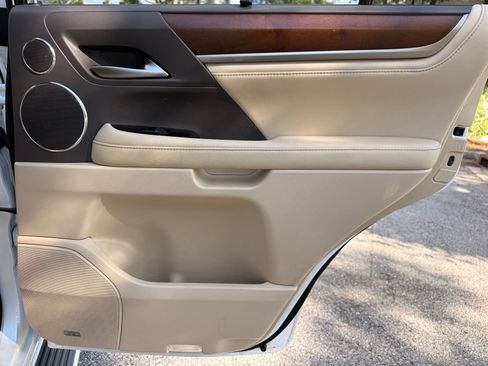 Used 2018 Lexus LX 570 4WD w/ Luxury Package image 47