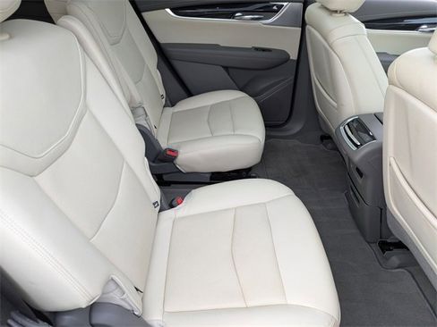 Certified 2023 Cadillac XT6 Premium Luxury w/ Technology Package image 27