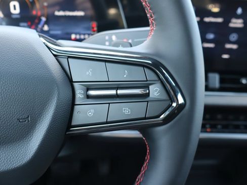 New 2027 Chevrolet Equinox RS FWD image 9