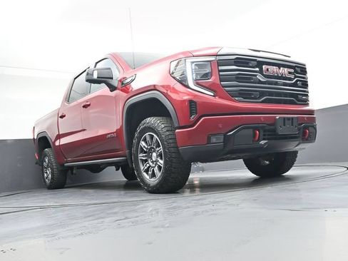 Used 2024 GMC Sierra 1500 AT4 w/ Technology Package AWD/4WD image 29