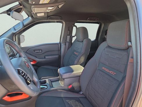 Used 2024 Nissan Frontier PRO-4X w/ Technology Package image 13