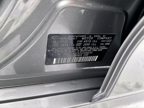 New 2026 Genesis G70 2.5T Prestige image 14