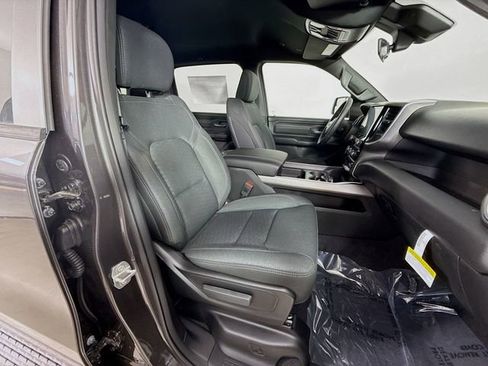 New 2026 RAM 1500 Express AWD/4WD image 24