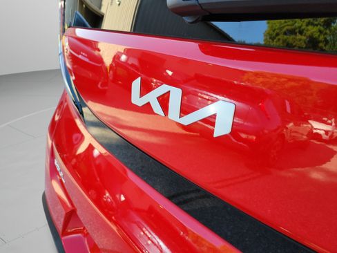 Certified 2023 Kia Soul LX w/ Option Group 015 FWD image 29