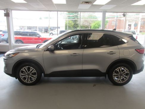 Used 2022 Ford Escape SEL w/ Technology Package image 7