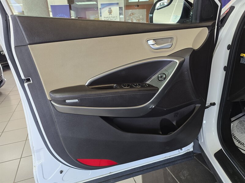 Used 2014 Hyundai Santa Fe GLS AWD/4WD image 7