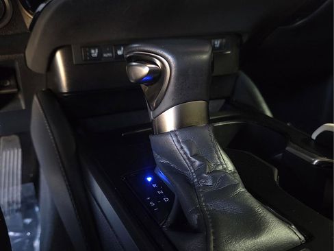 Used 2024 Lexus ES 300h Ultra Luxury w/ Accessory Package (Z2) FWD image 26