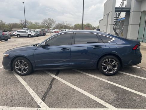 Used 2023 Honda Accord EX image 2