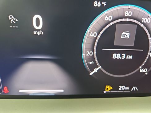 New 2026 Volkswagen Tiguan SE AWD/4WD image 16