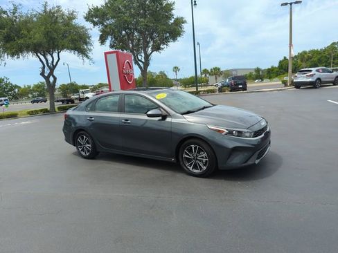 Used 2024 Kia Forte LXS FWD image 1