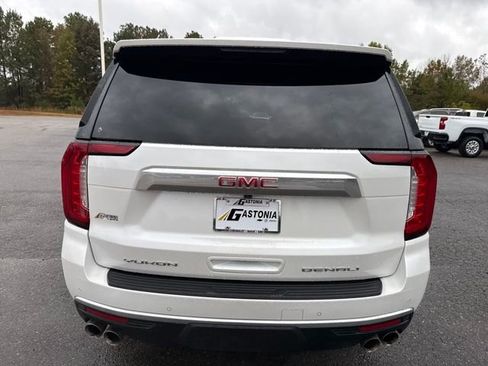 Used 2022 GMC Yukon XL Denali image 4