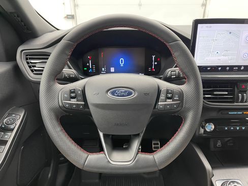 Used 2024 Ford Escape ST-Line w/ Tech Pack #1 AWD/4WD image 19