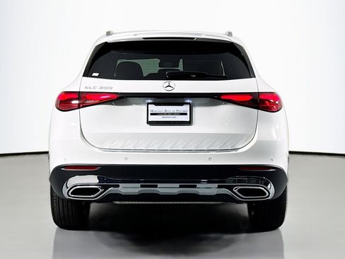 New 2026 Mercedes-Benz GLC 300 image 3