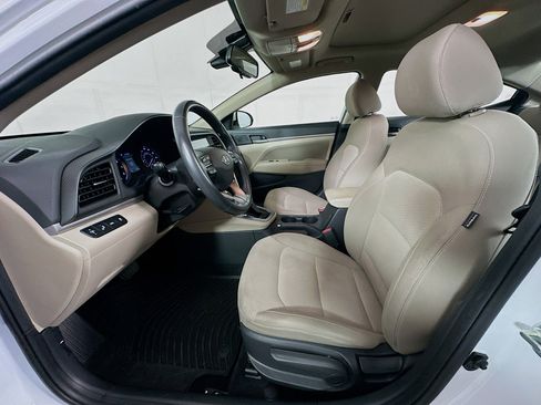Used 2020 Hyundai Elantra Value Edition w/ Winter Weather Package FWD image 13