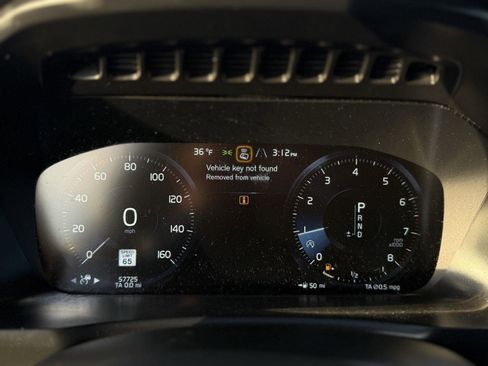 Used 2020 Volvo XC90 T6 Momentum image 18