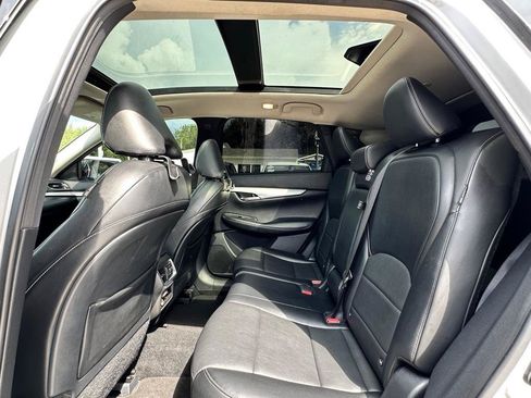 Used 2021 INFINITI QX50 Luxe FWD image 31