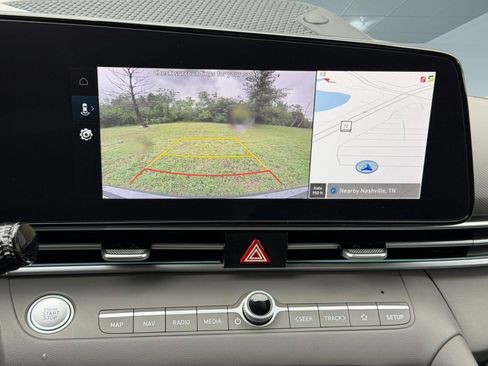 Used 2025 Hyundai Elantra SEL FWD image 21