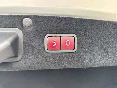 Used 2015 Mercedes-Benz S 550 Sedan image 12