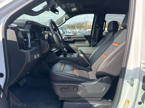 Used 2024 GMC Sierra 1500 AT4 w/ AT4 Premium Package image 16