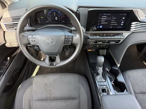 Used 2025 Toyota Camry LE FWD image 12
