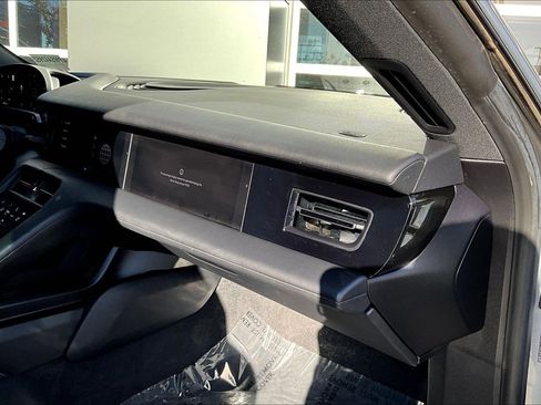 Used 2021 Porsche Taycan 4S image 16